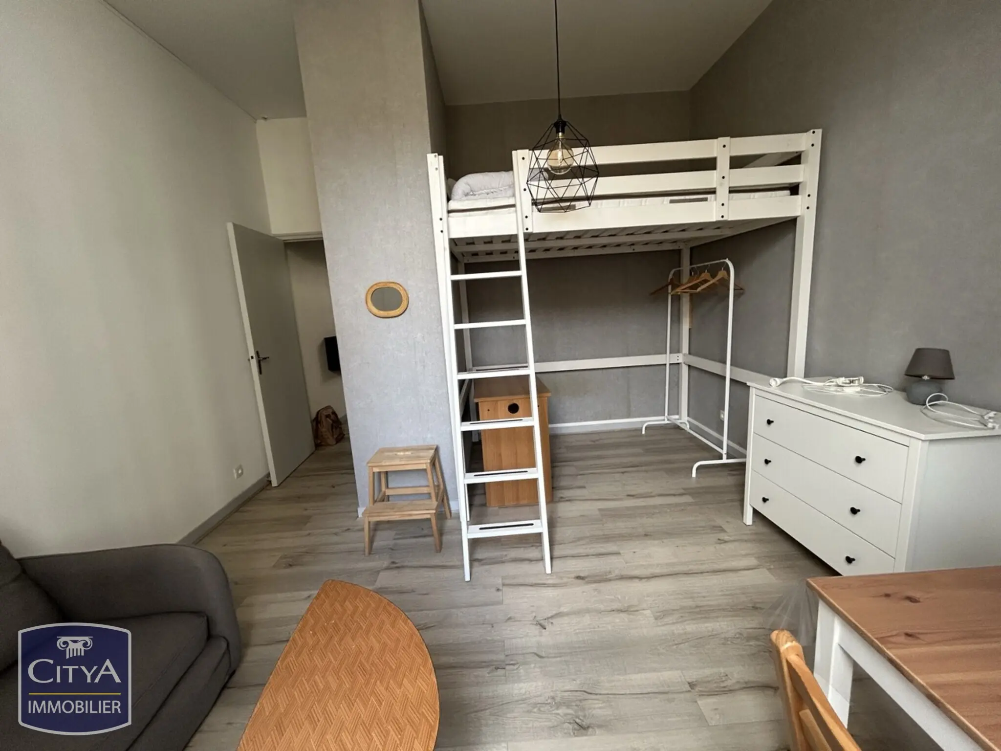 Photo 1 Appartement 1 pièce 25.71m²