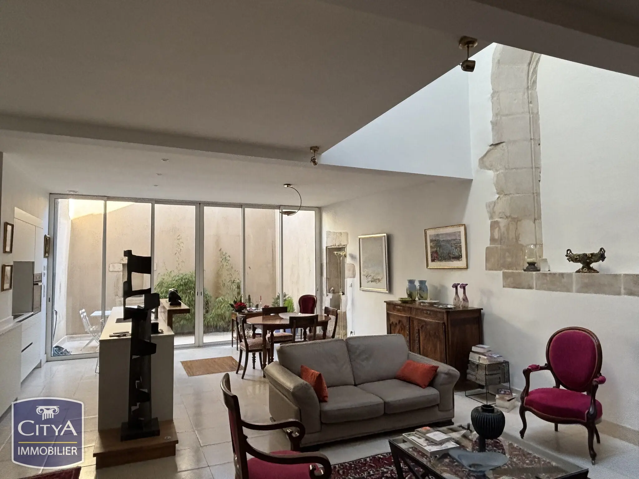 Photo 1 Maison 4 pièces 170.6m²