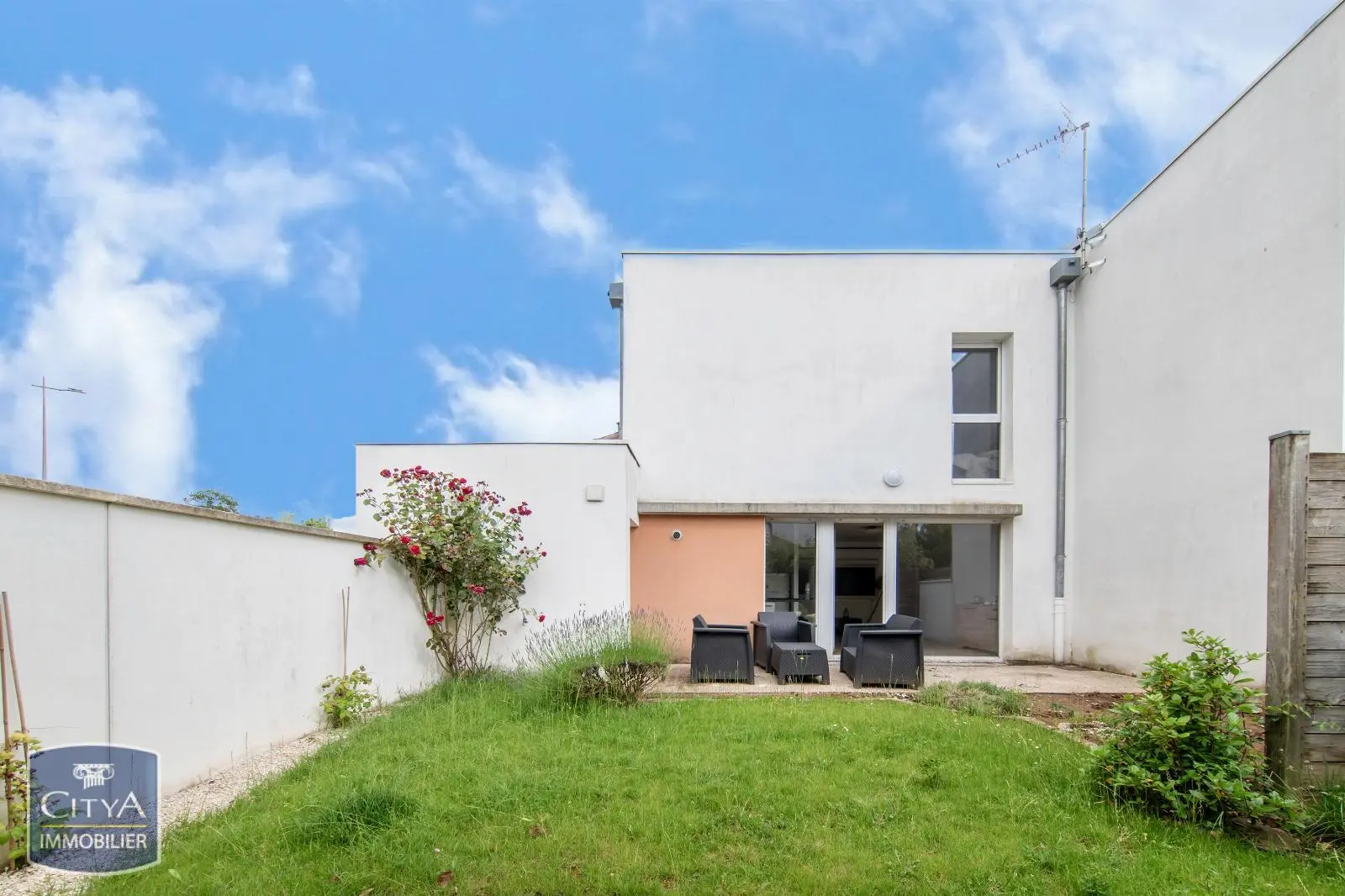 Photo 1 Maison 3 pièces 66m²