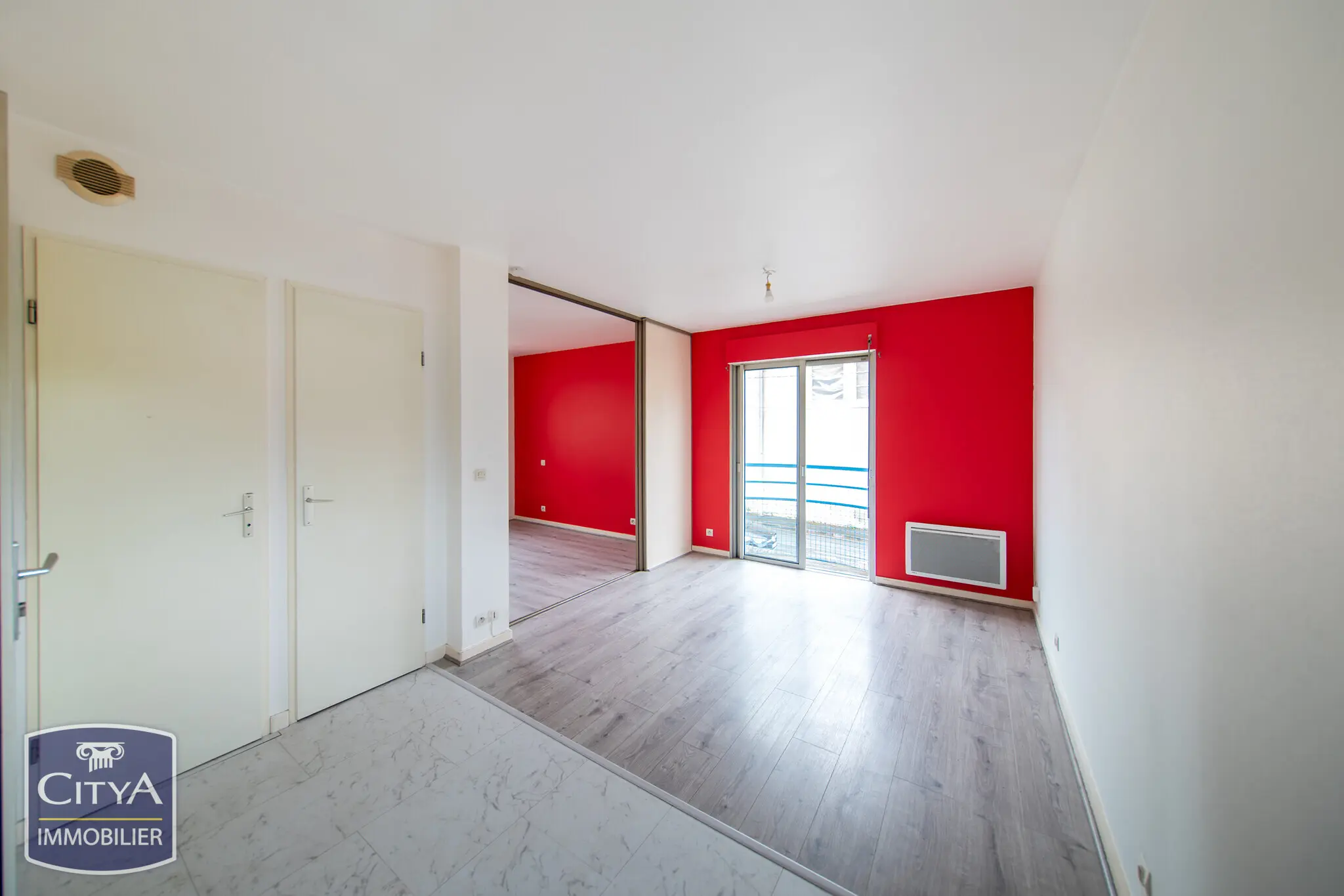 Photo 1 Appartement 1 pièce 28.38m²