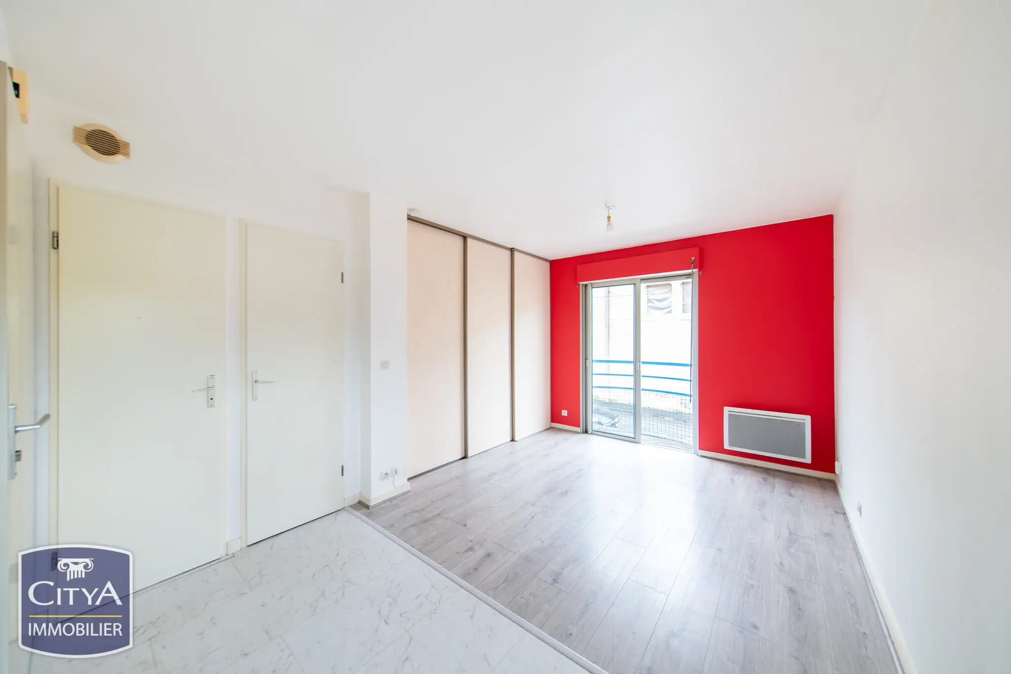 Photo 2 Appartement 1 pièce 28.38m²