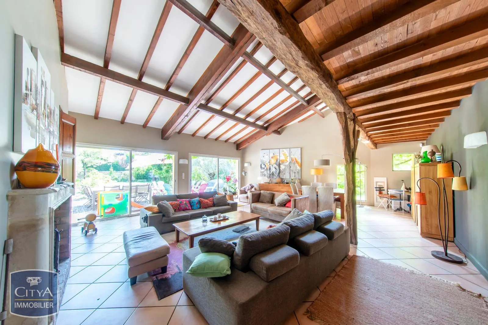 Photo 1 Maison 6 pièces 273m²