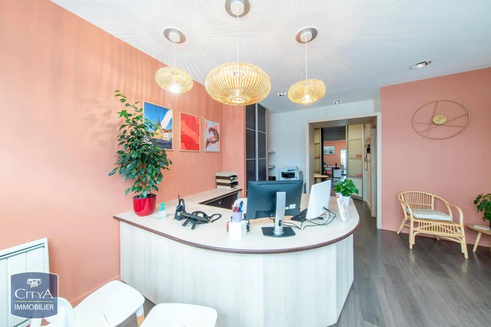 Photo 2 Immeuble 277m²