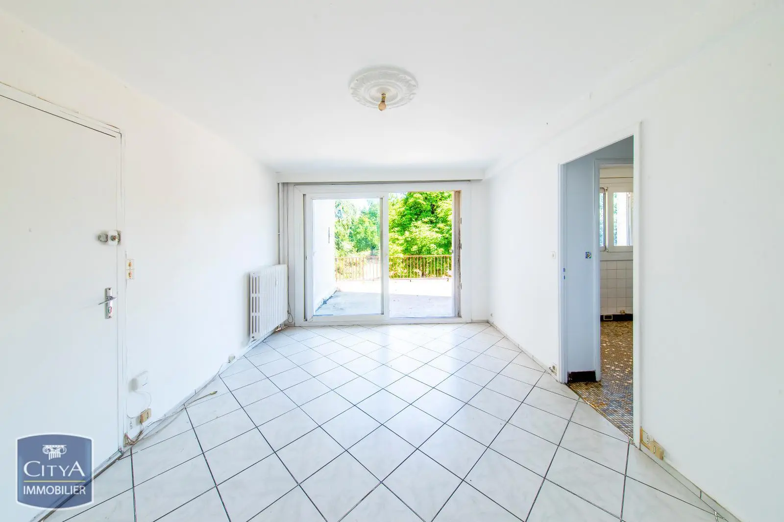 Photo 1 Appartement 1 pièce 27m²