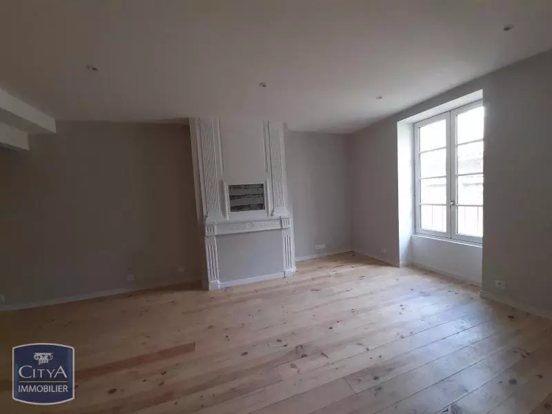 Illustration pour Appartement 1 pièce 33.31m² Photo Appartement 1 pièce 33.31m²