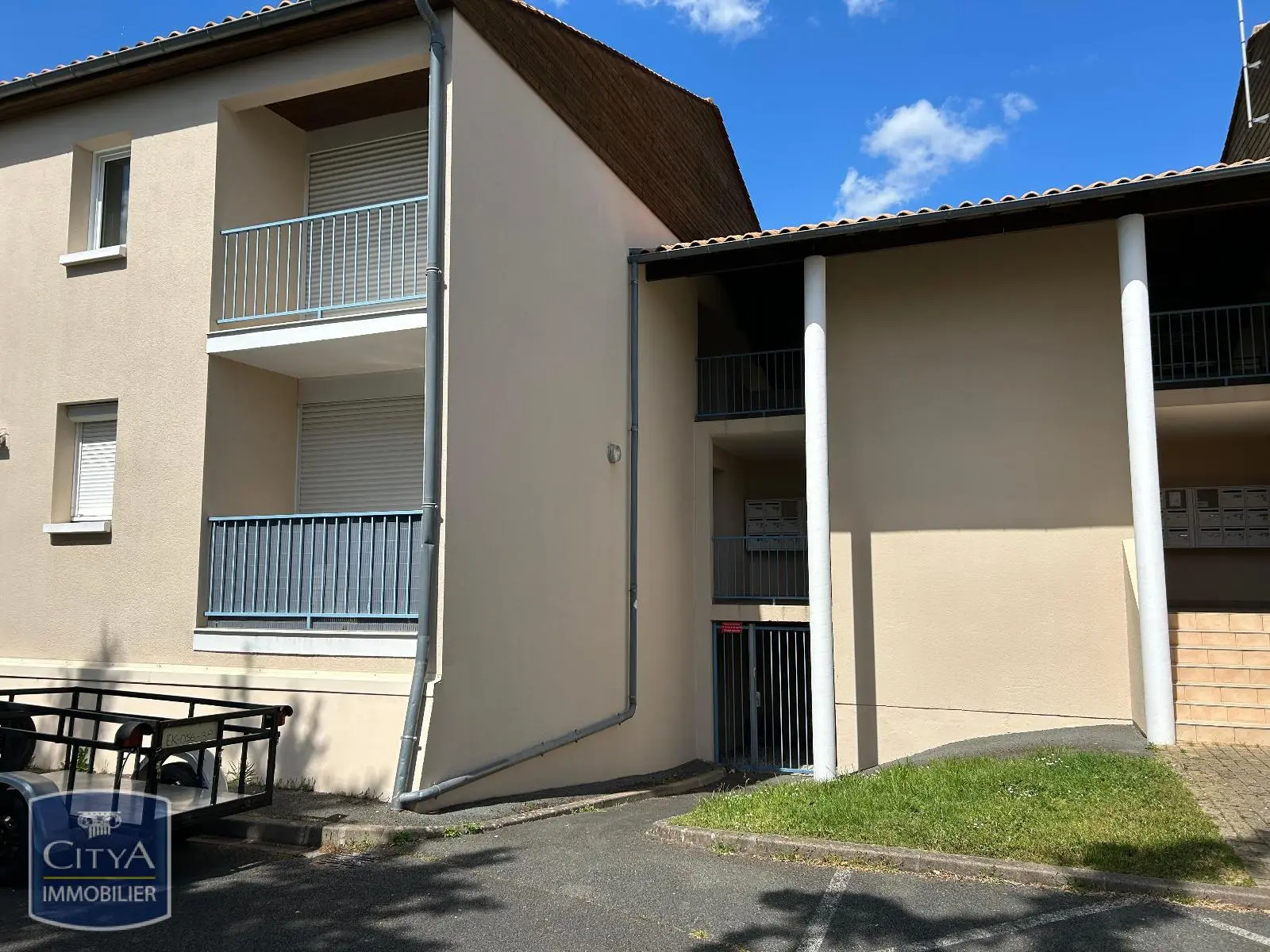 Photo 1 Appartement 1 pièce 27.36m²