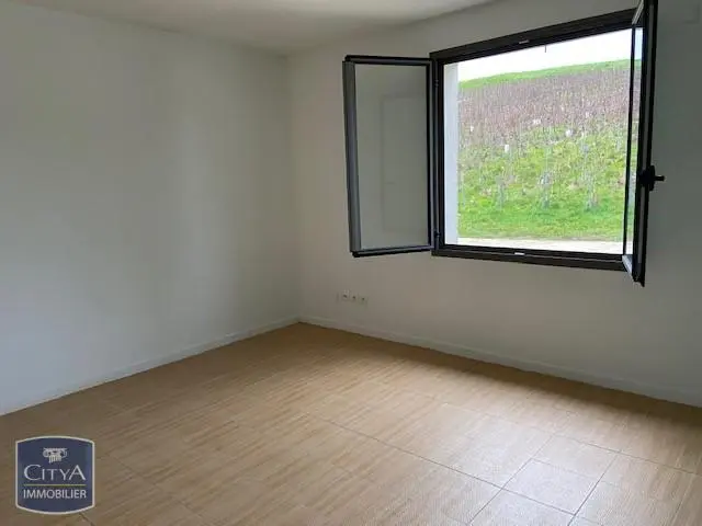 Photo 3 Appartement 5 pièces 106.82m²