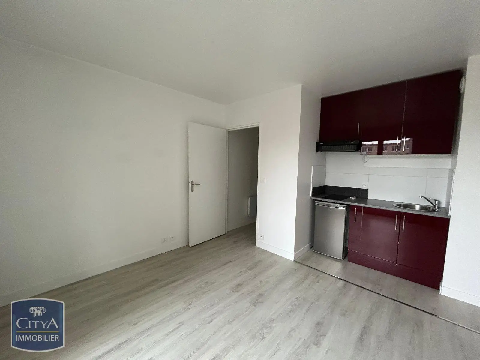 Photo 1 Appartement 1 pièce 20.87m²