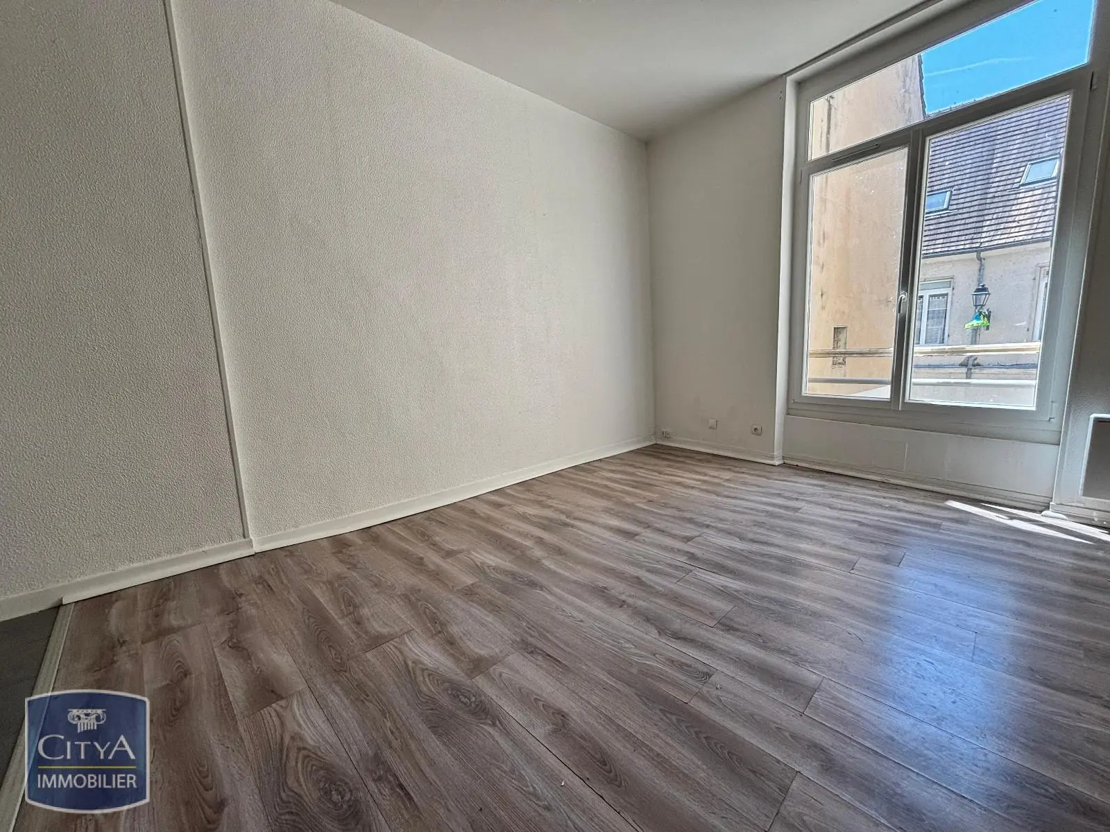Photo 1 Appartement 1 pièce 30.56m²
