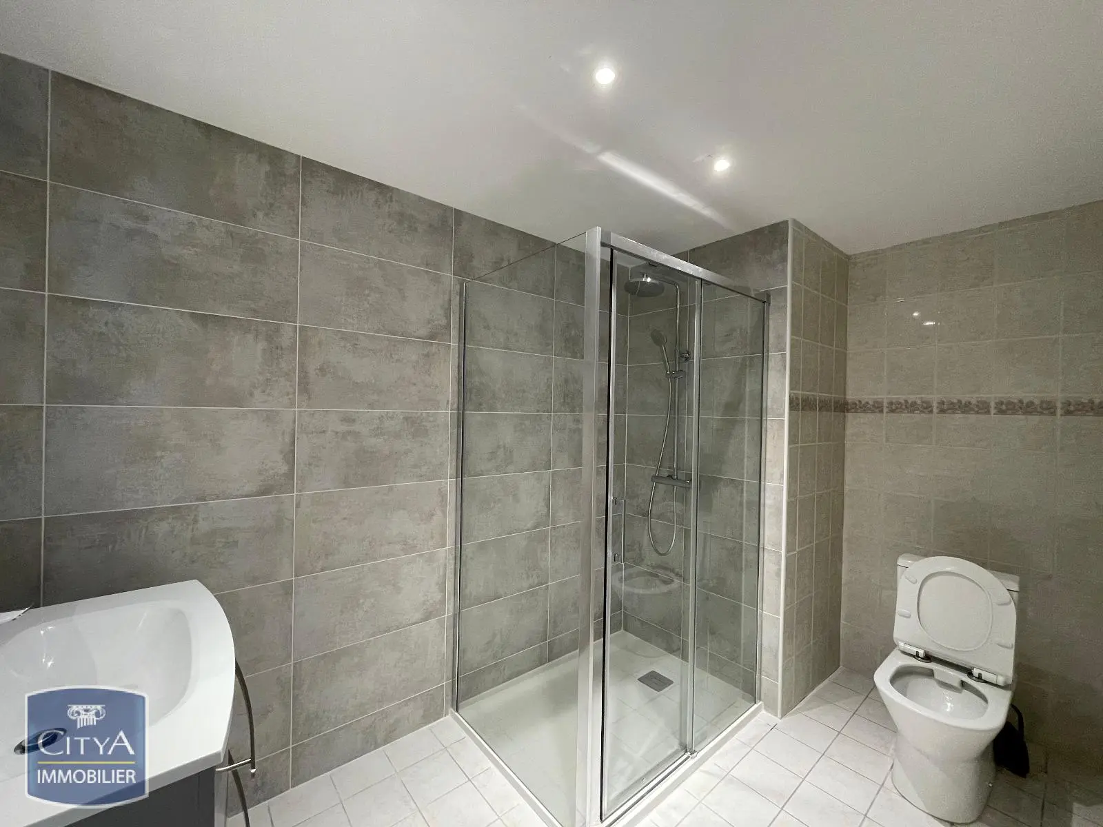 Photo 13 Appartement 4 pièces 137.16m²