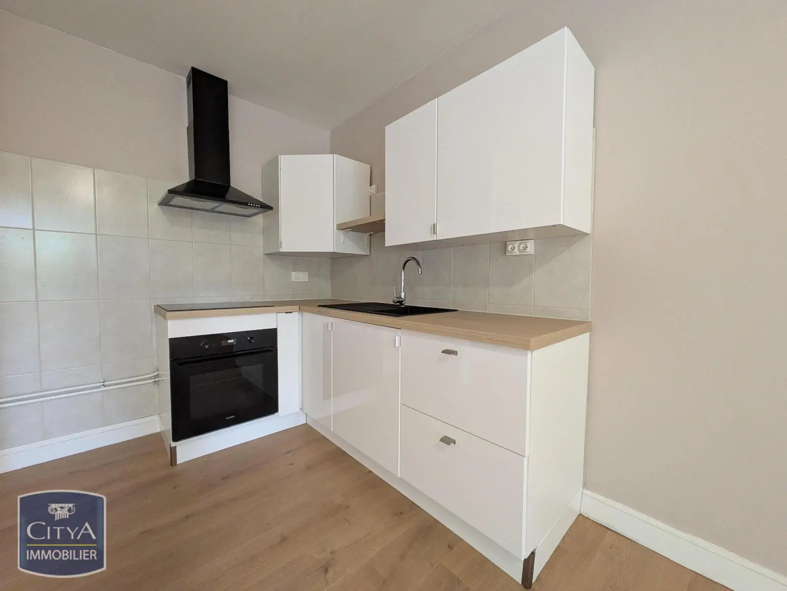 Photo 1 Appartement 1 pièce 32.56m²