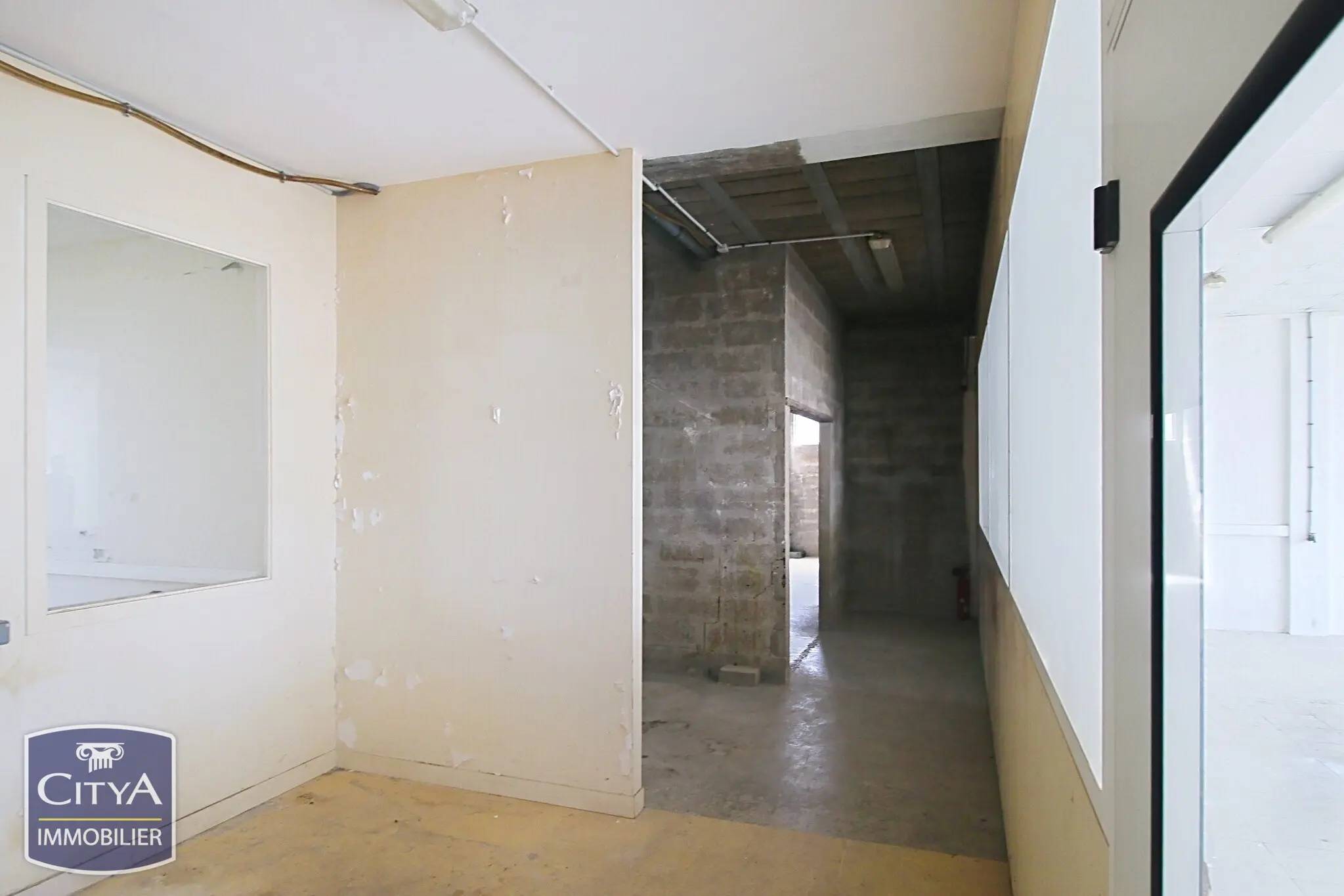 Photo 3 Immeuble 900m²