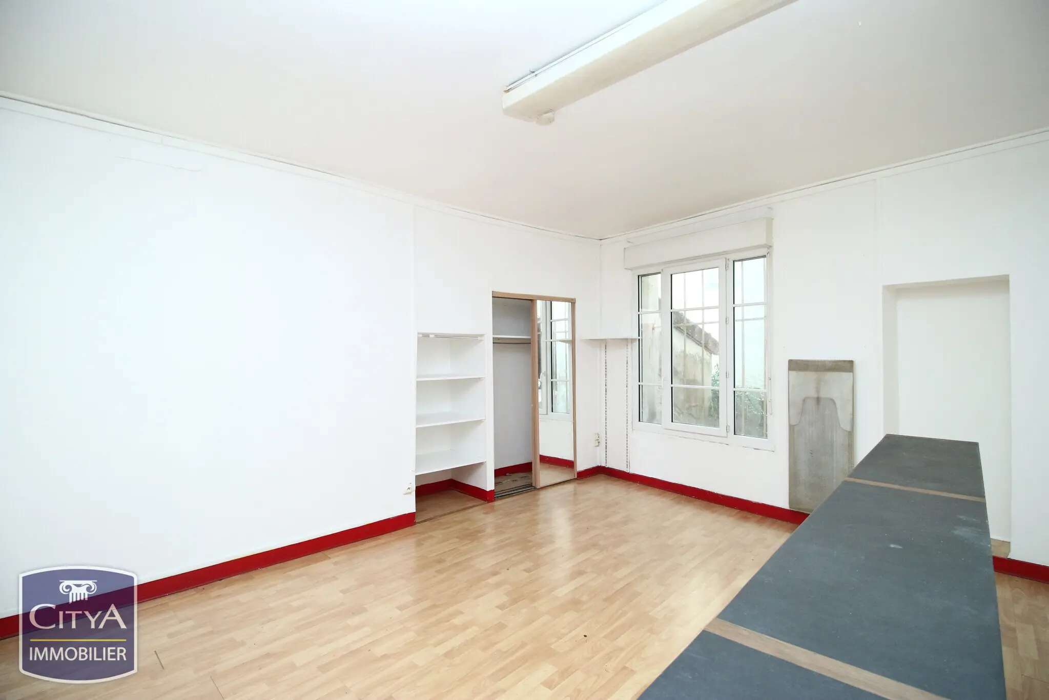 Photo 1 Immeuble 250m²