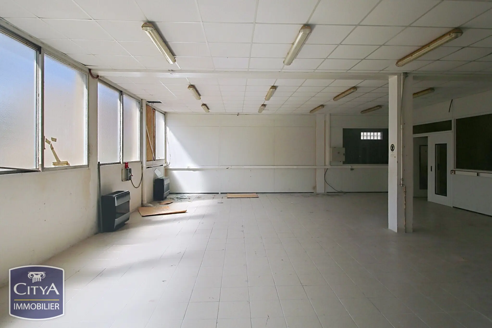 Photo 2 Immeuble 900m²
