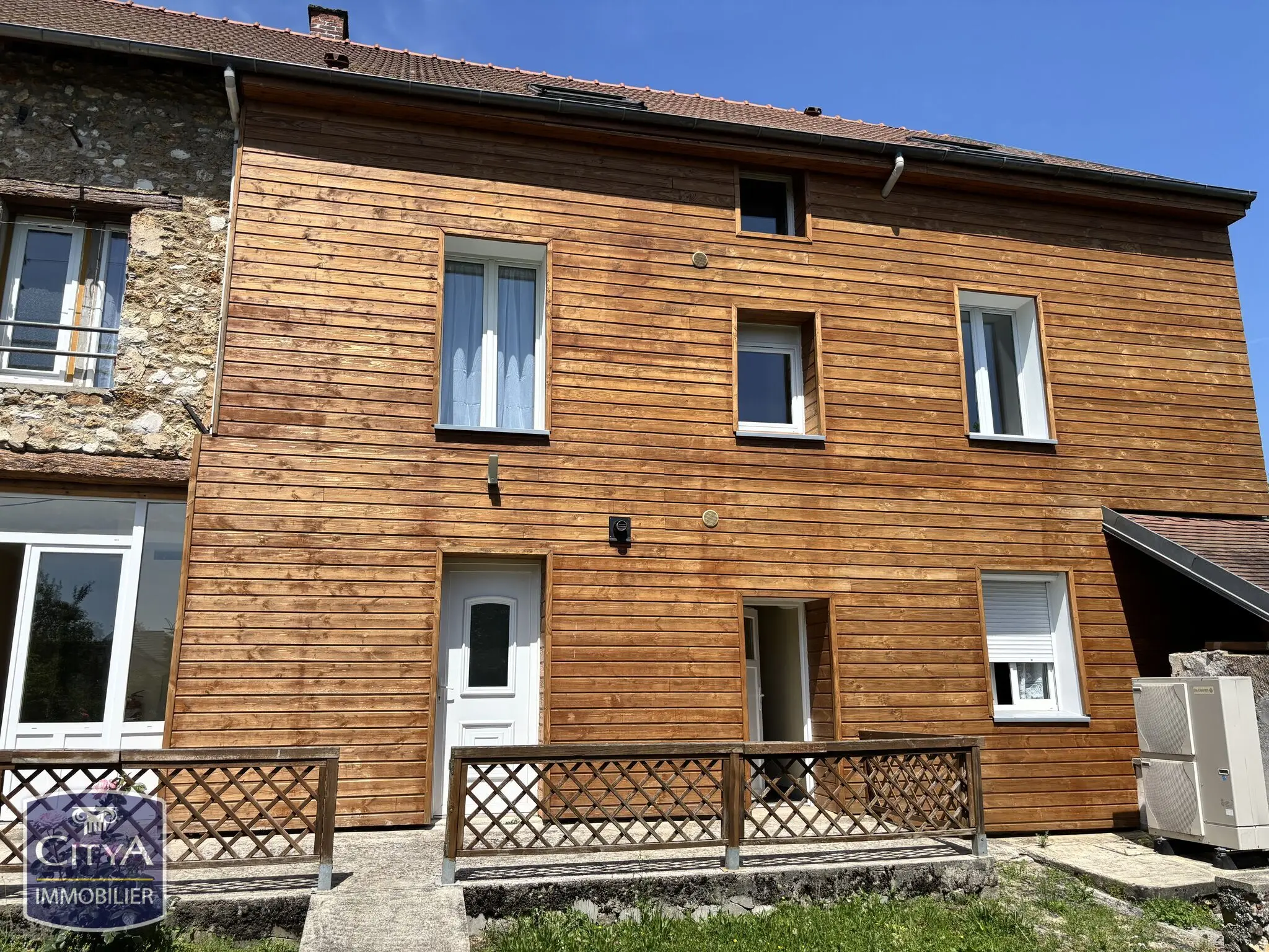 Photo 2 Immeuble 208.53m²