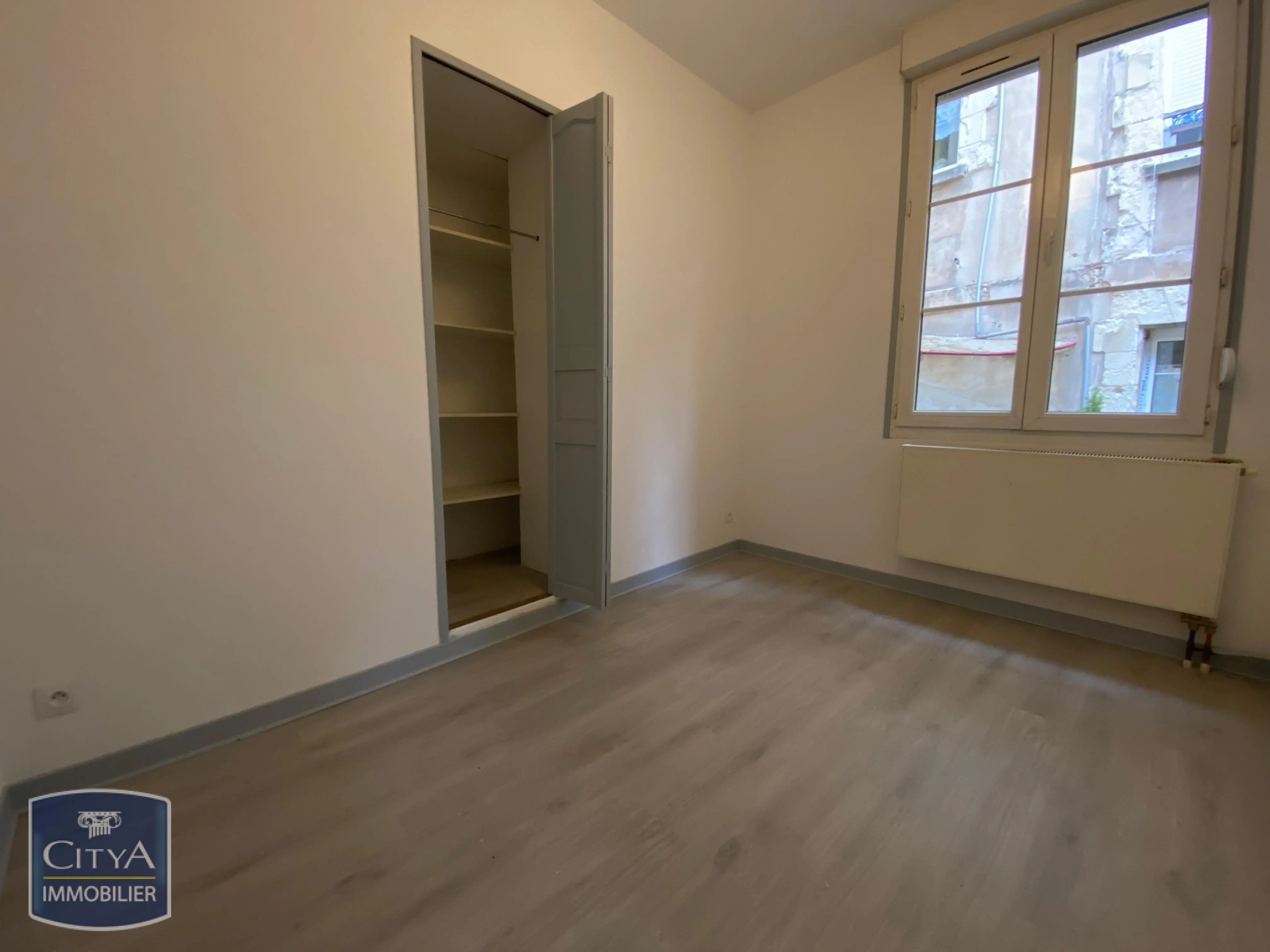 Photo 12 Immeuble 250m²
