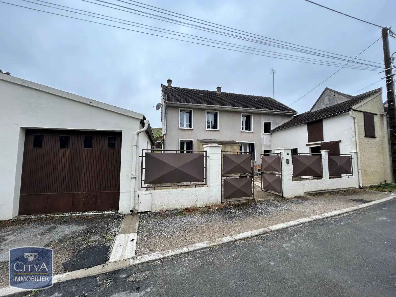 Photo 1 Maison 5 pièces 83m²
