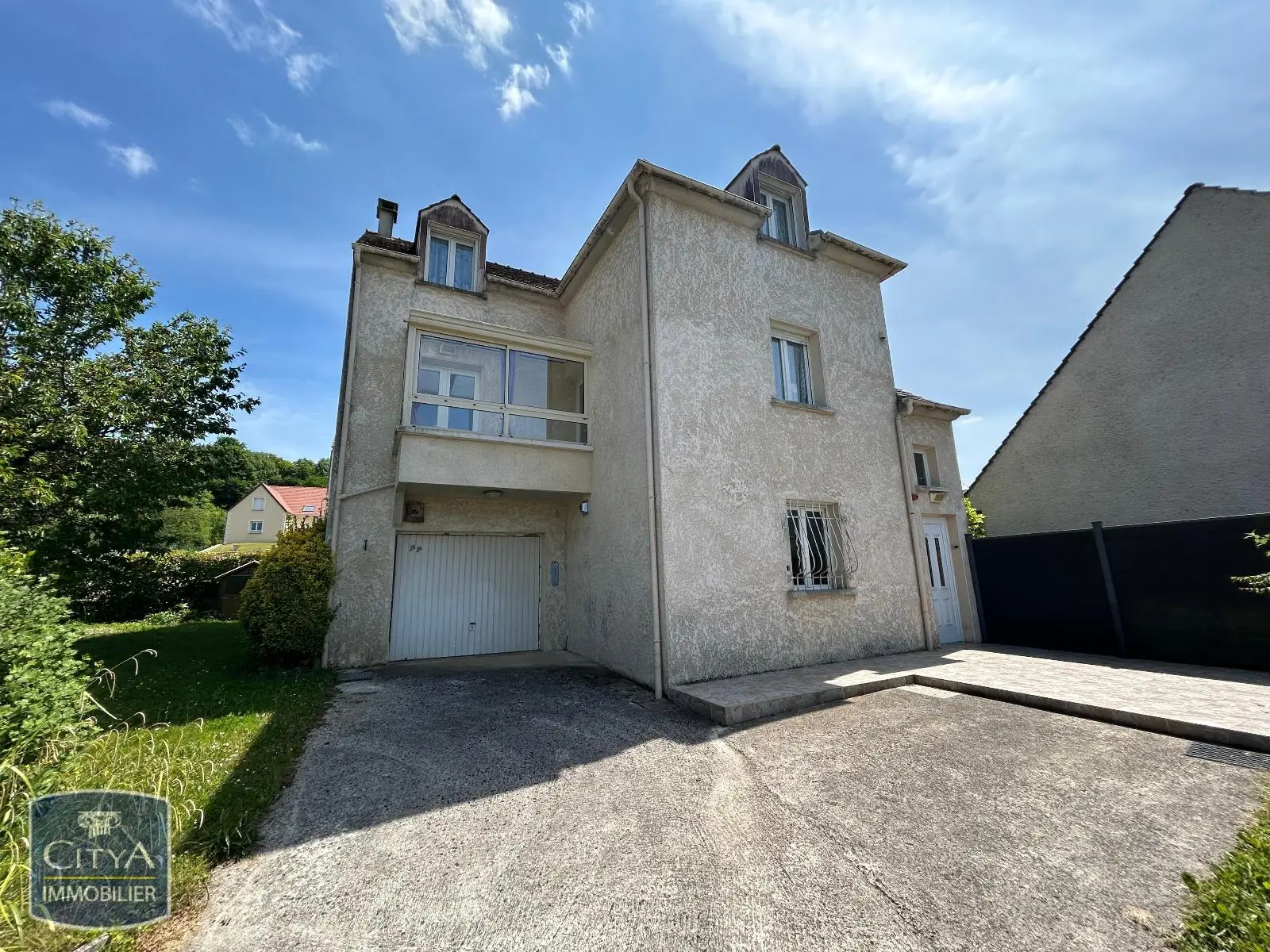 Photo 1 Maison 6 pièces 145m²