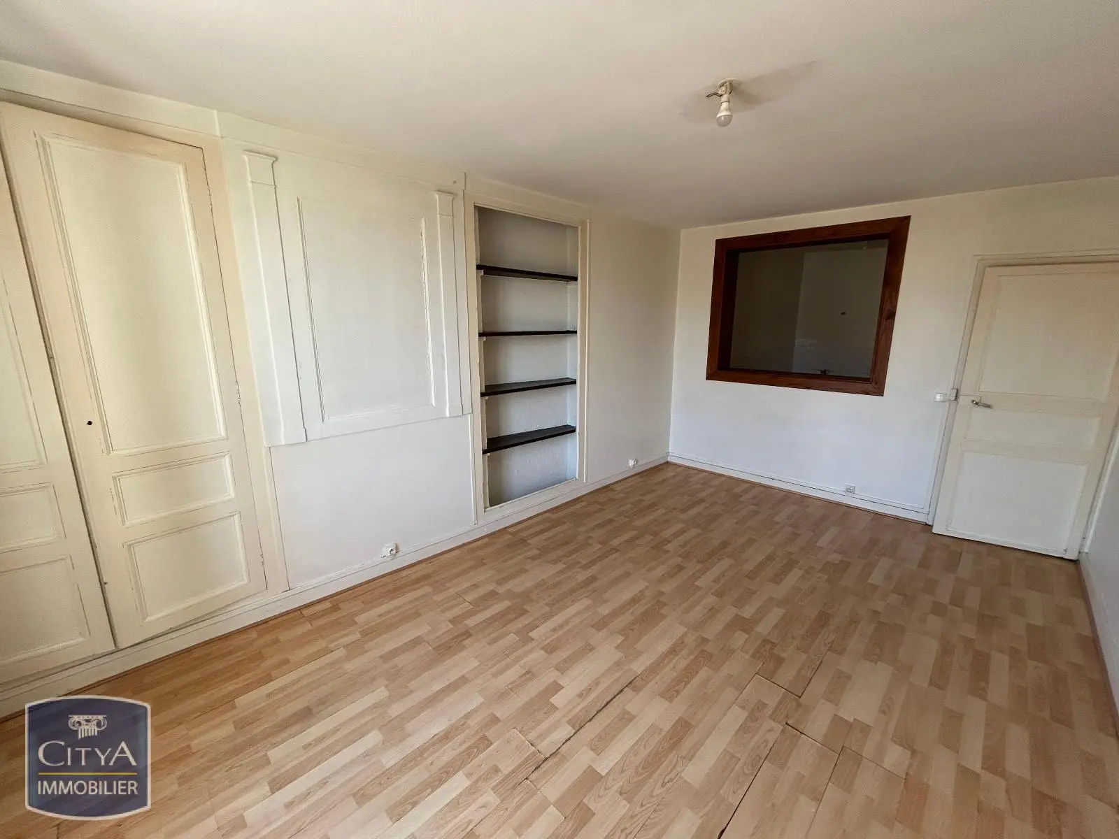 Photo 4 Immeuble 250m²