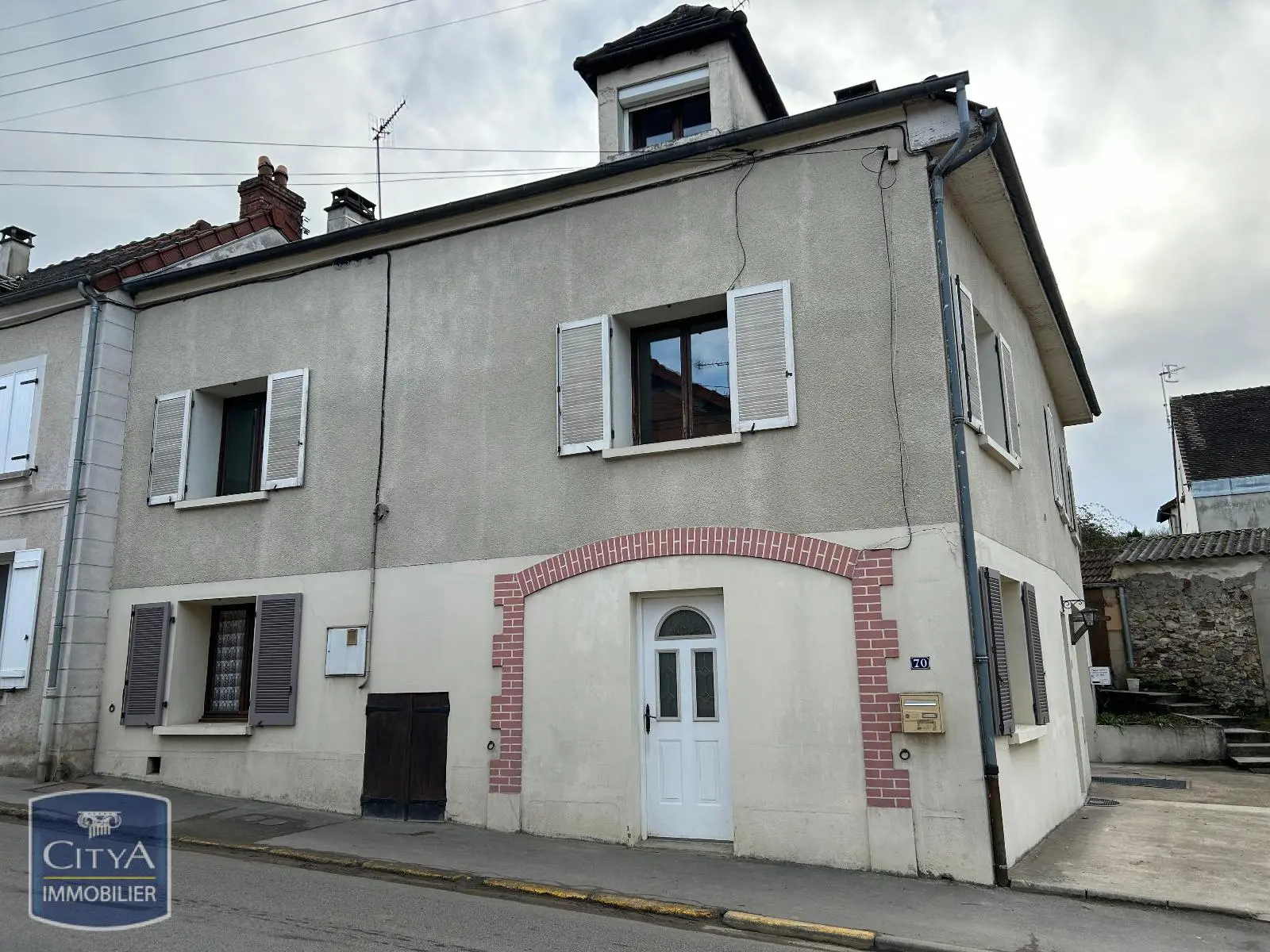 Photo 1 Maison 9 pièces 162m²