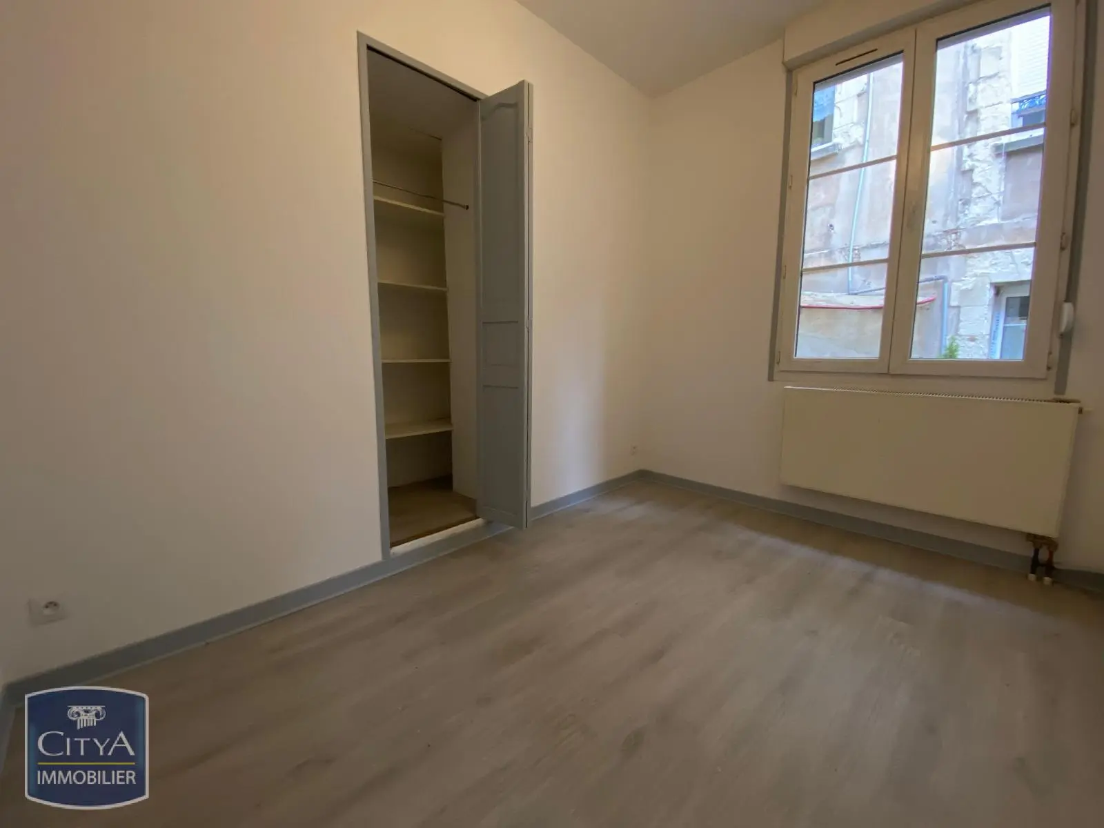 Photo 8 Immeuble 250m²
