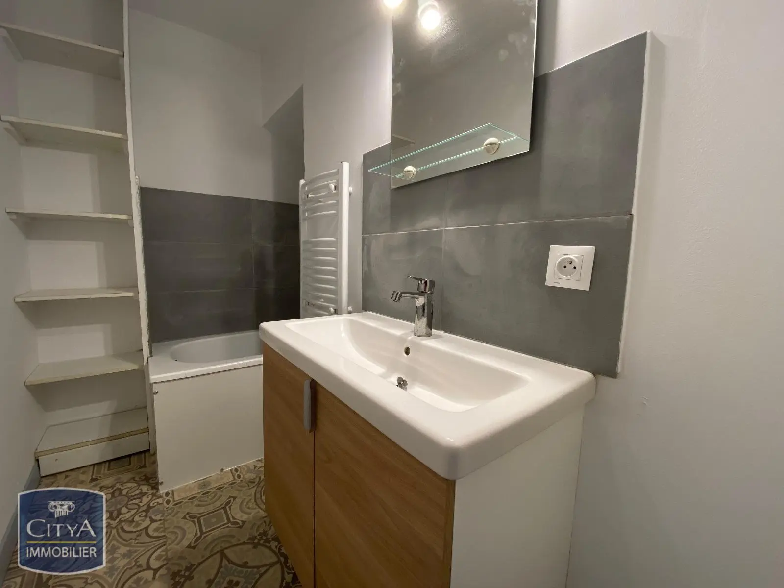 Photo 9 Immeuble 250m²