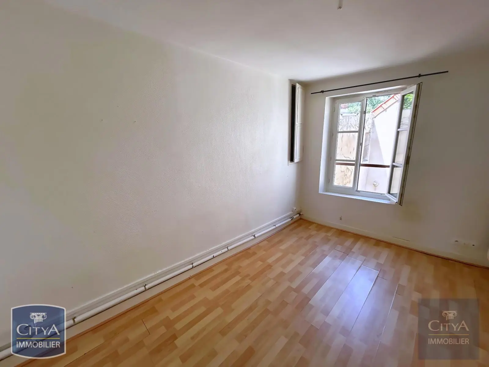 Photo 9 Immeuble 250m²