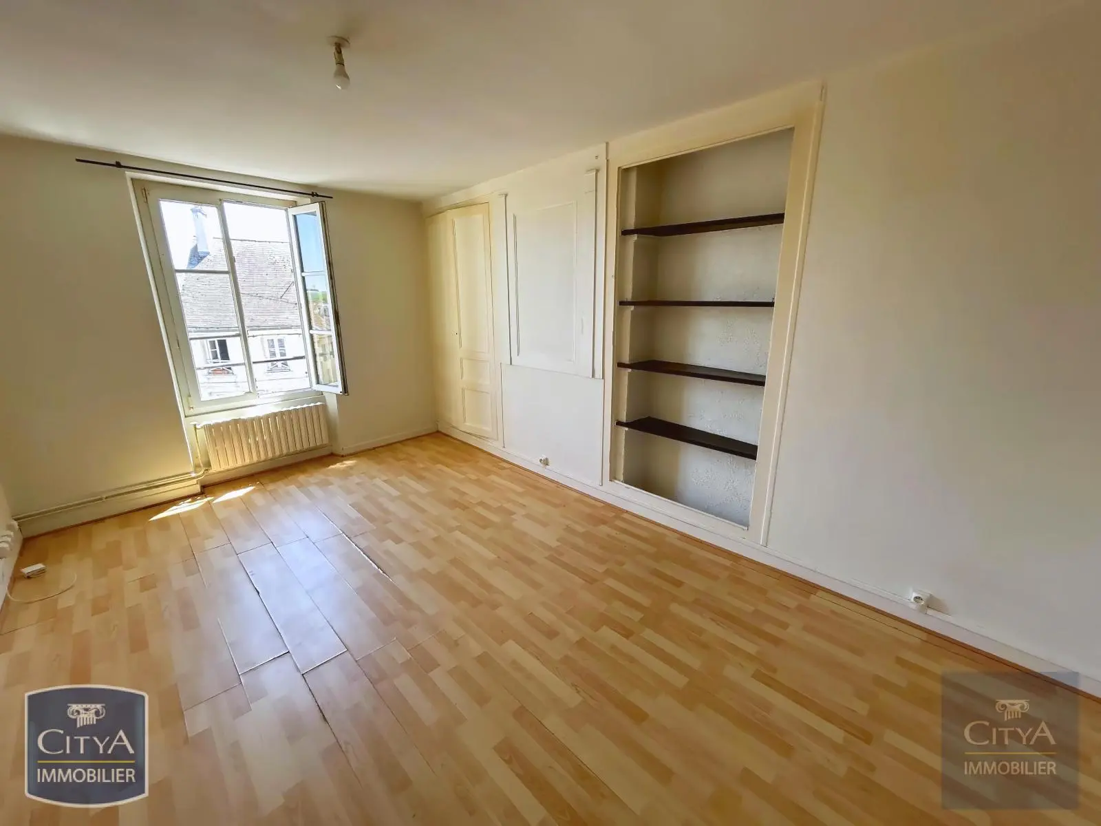 Photo 5 Immeuble 250m²