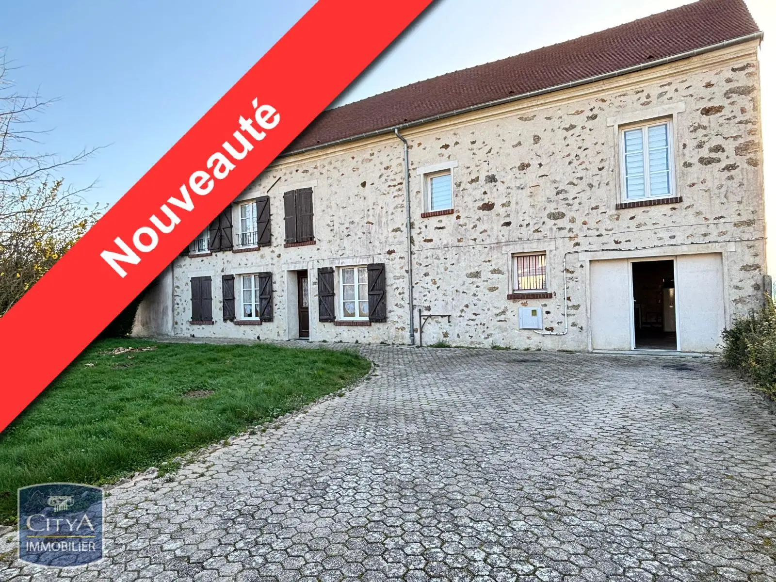 Photo 1 Maison 5 pièces 142.3m²