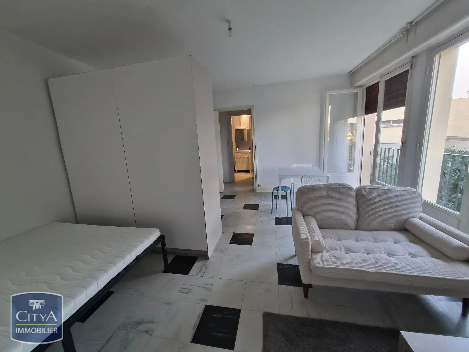 Photo 2 Appartement 1 pièce 33.4m²
