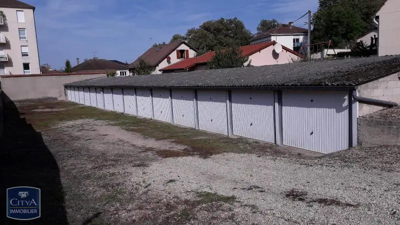 Photo 1 Parking