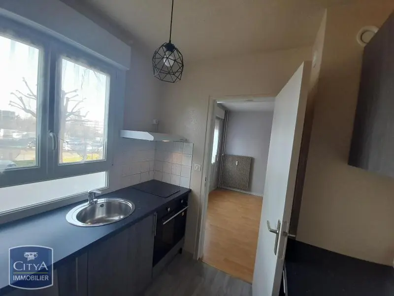 Photo 1 Appartement 1 pièce 27m²