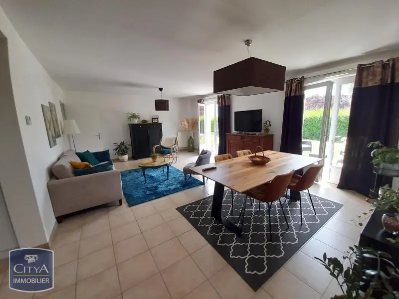 Photo 1 Maison 6 pièces 139.2m²