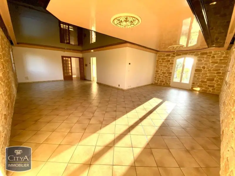 Photo 8 Maison 8 pièces 280m²