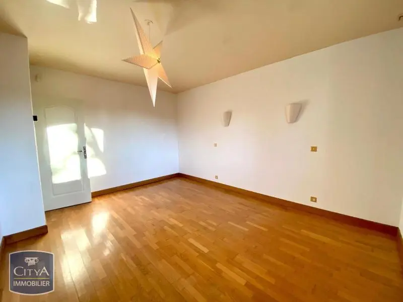 Photo 6 Maison 8 pièces 280m²