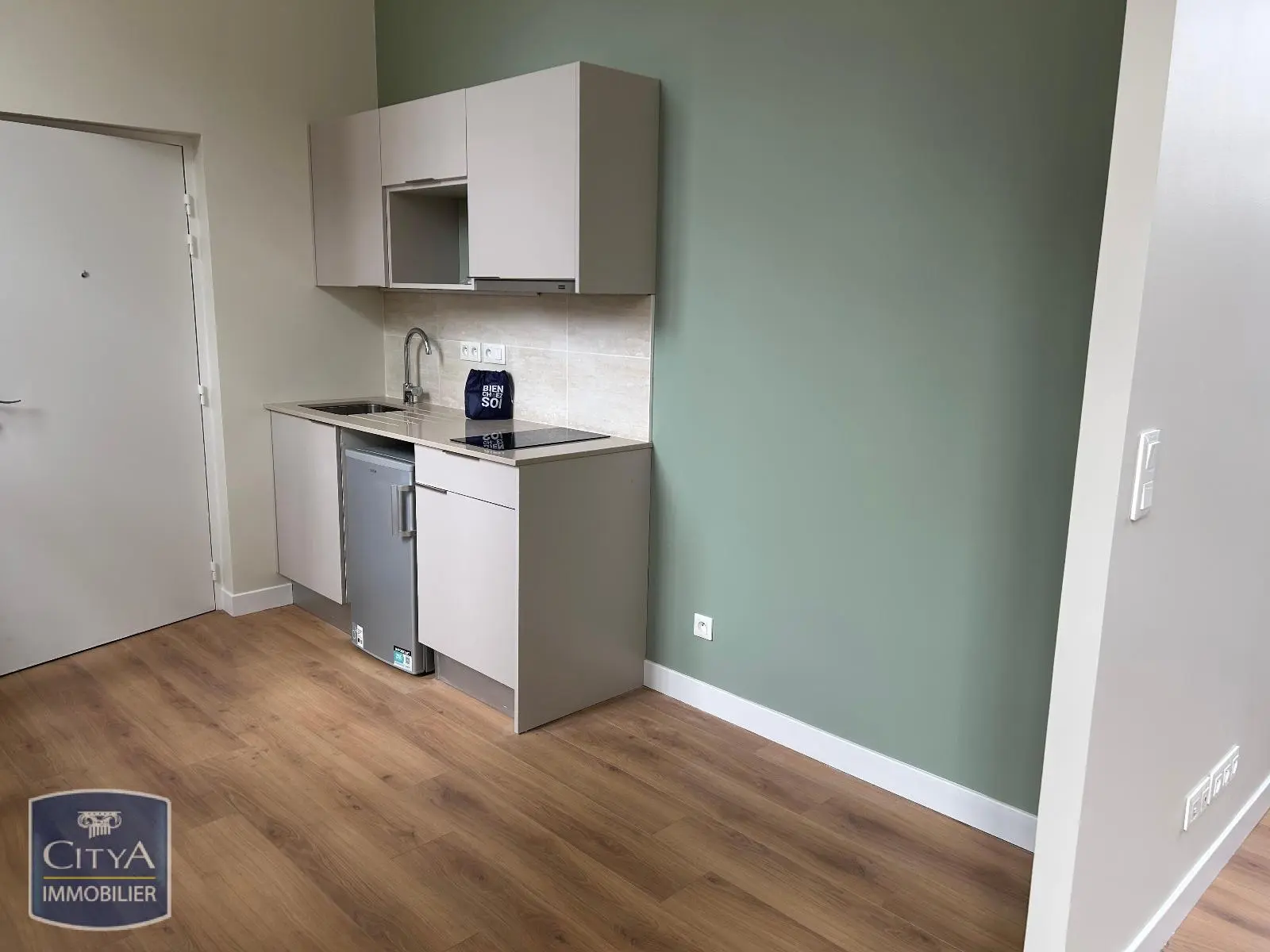Photo 3 Appartement 1 pièce 33.74m²