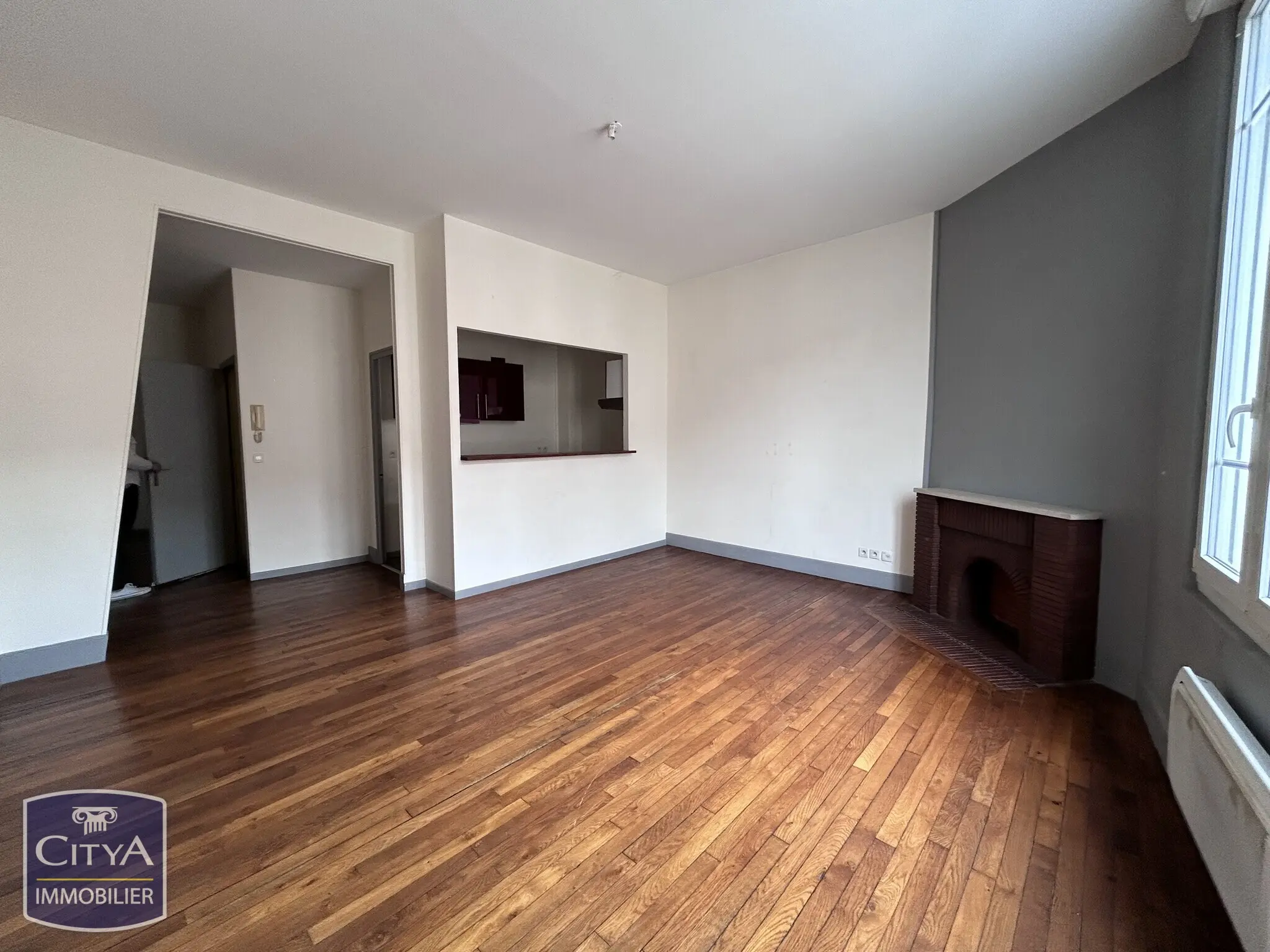 Photo 1 Immeuble 275m²