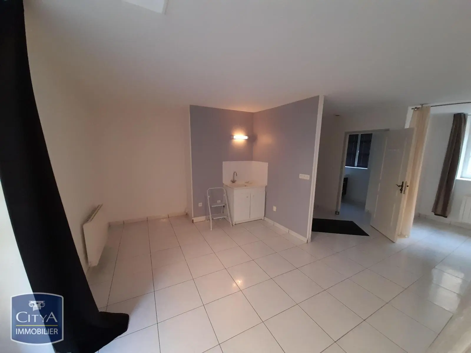 Photo 1 Appartement 1 pièce 28.5m²