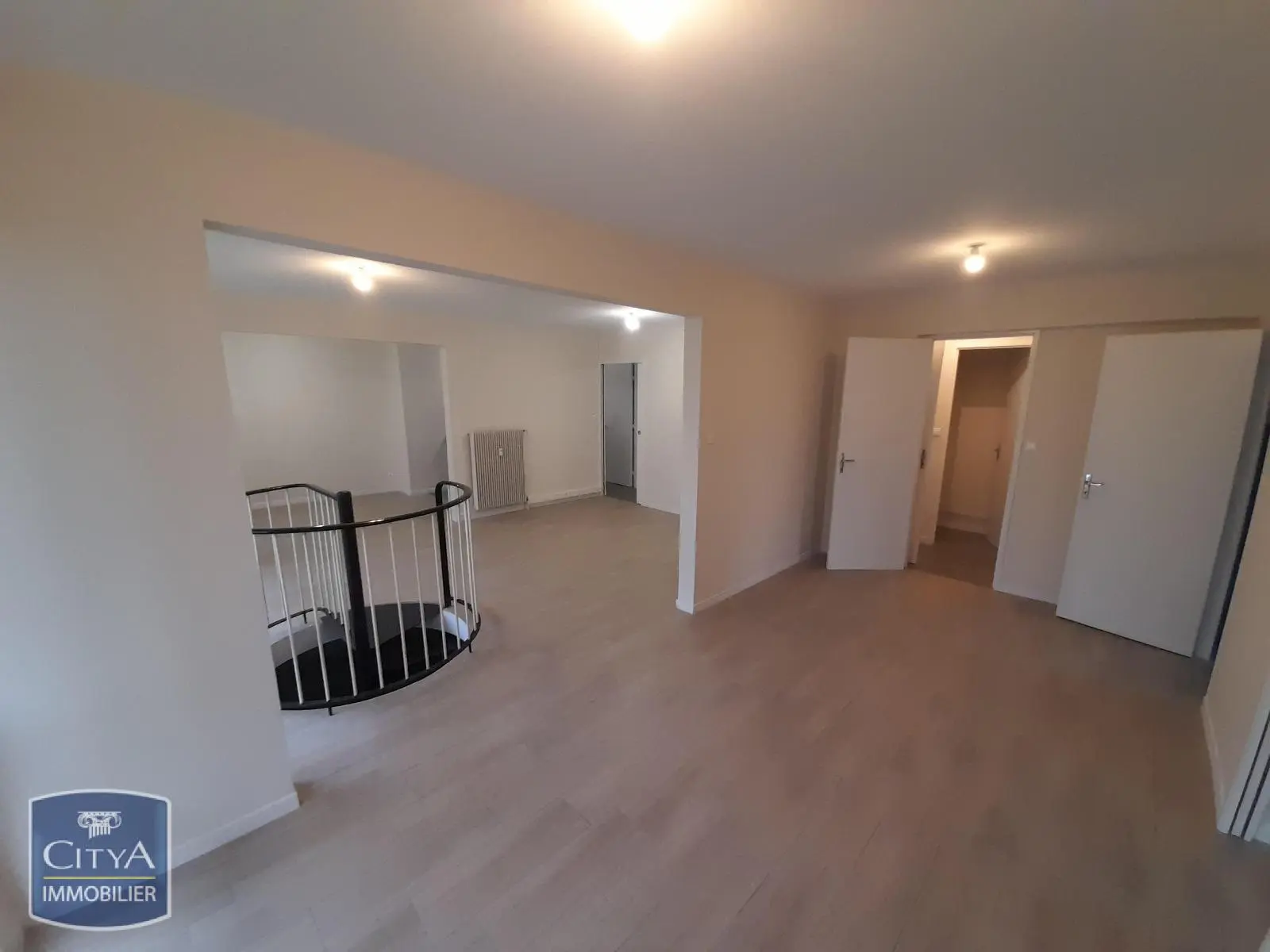 Photo 2 Appartement 4 pièces 95m²