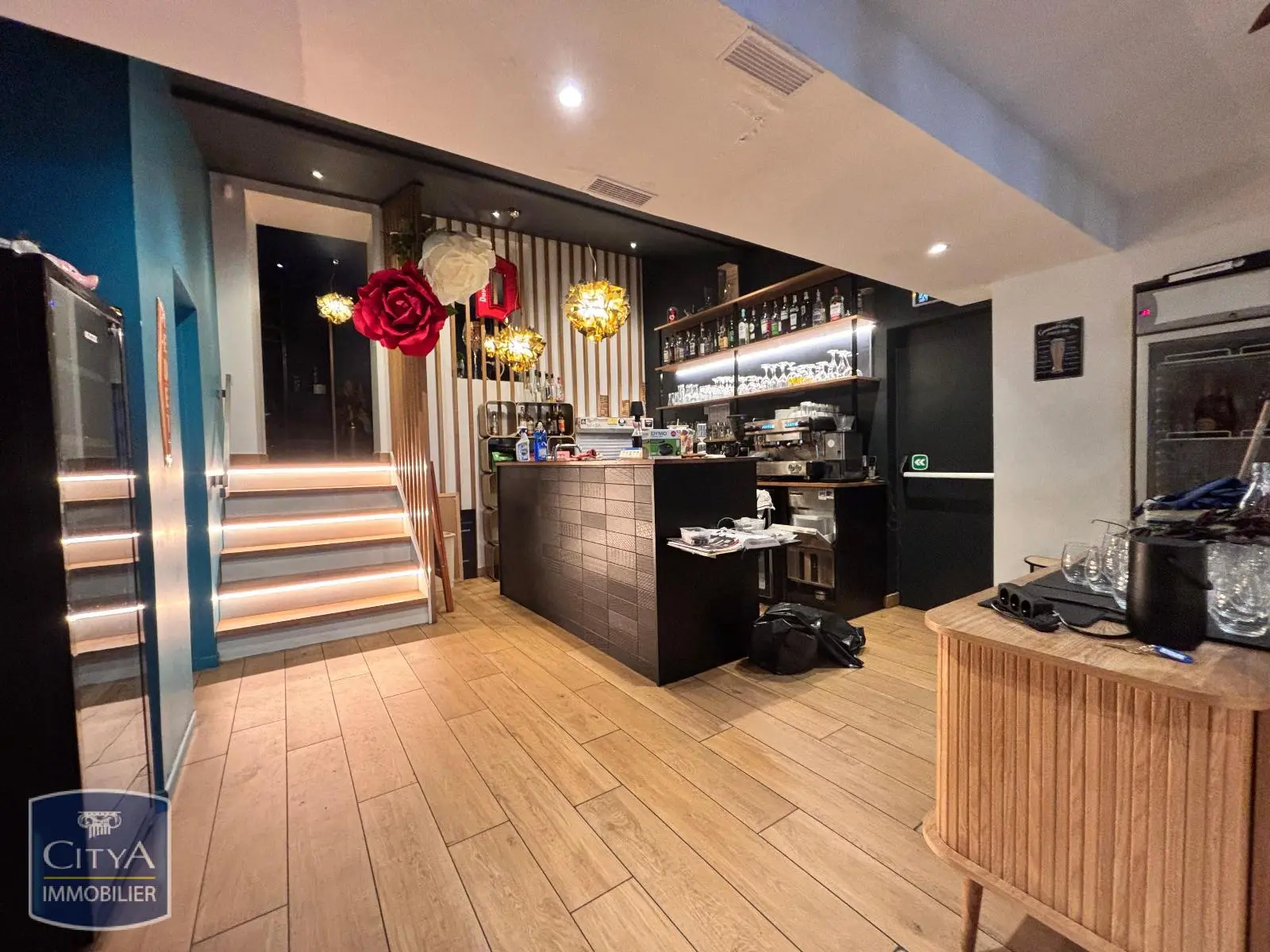 Photo 2 Local Commercial 249.75m²