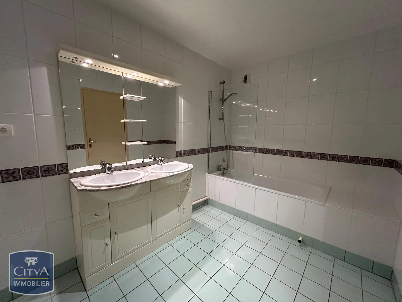 Photo 12 Appartement 3 pièces 112.62m²