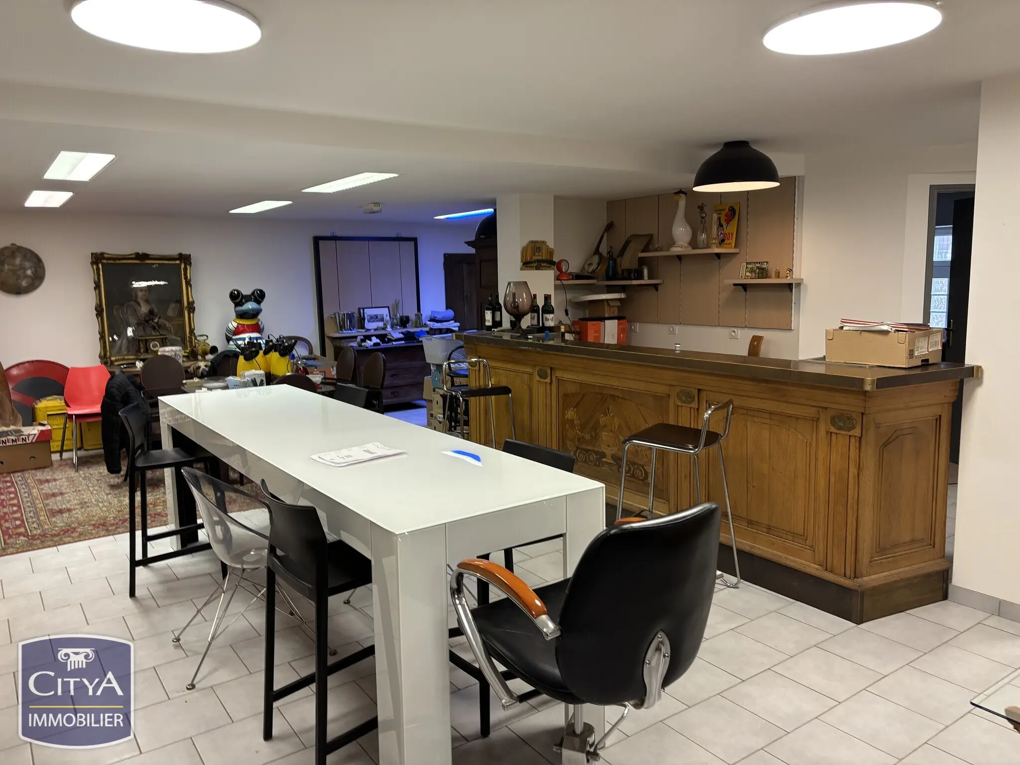 Photo 1 Local Commercial 320m²