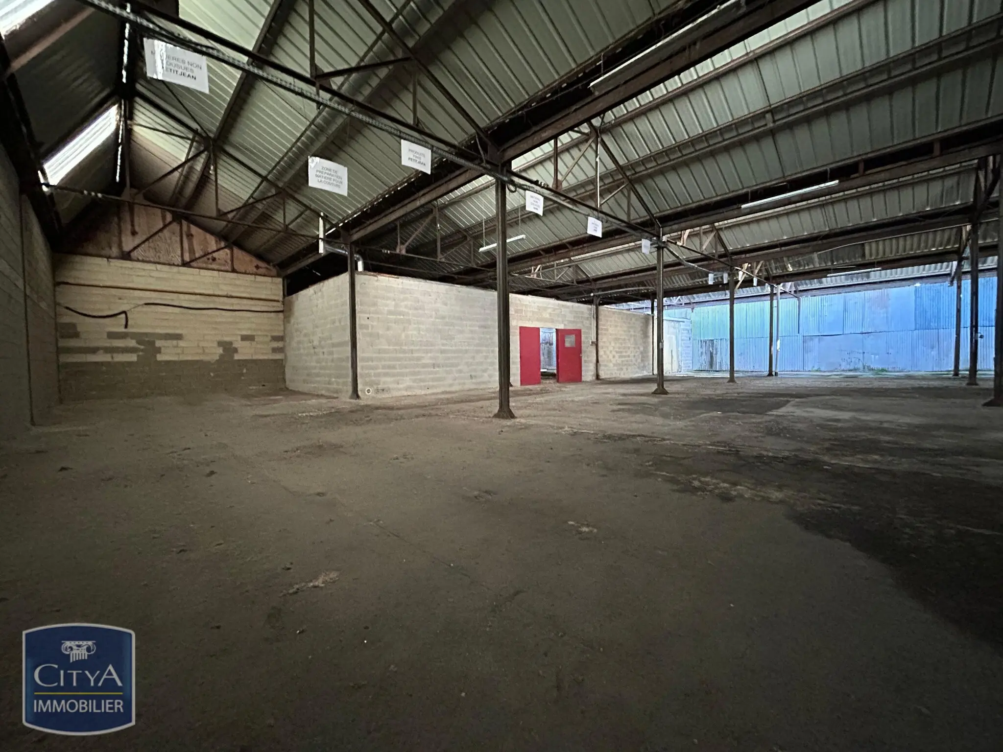 Photo 16 Local Professionnel 1360m²