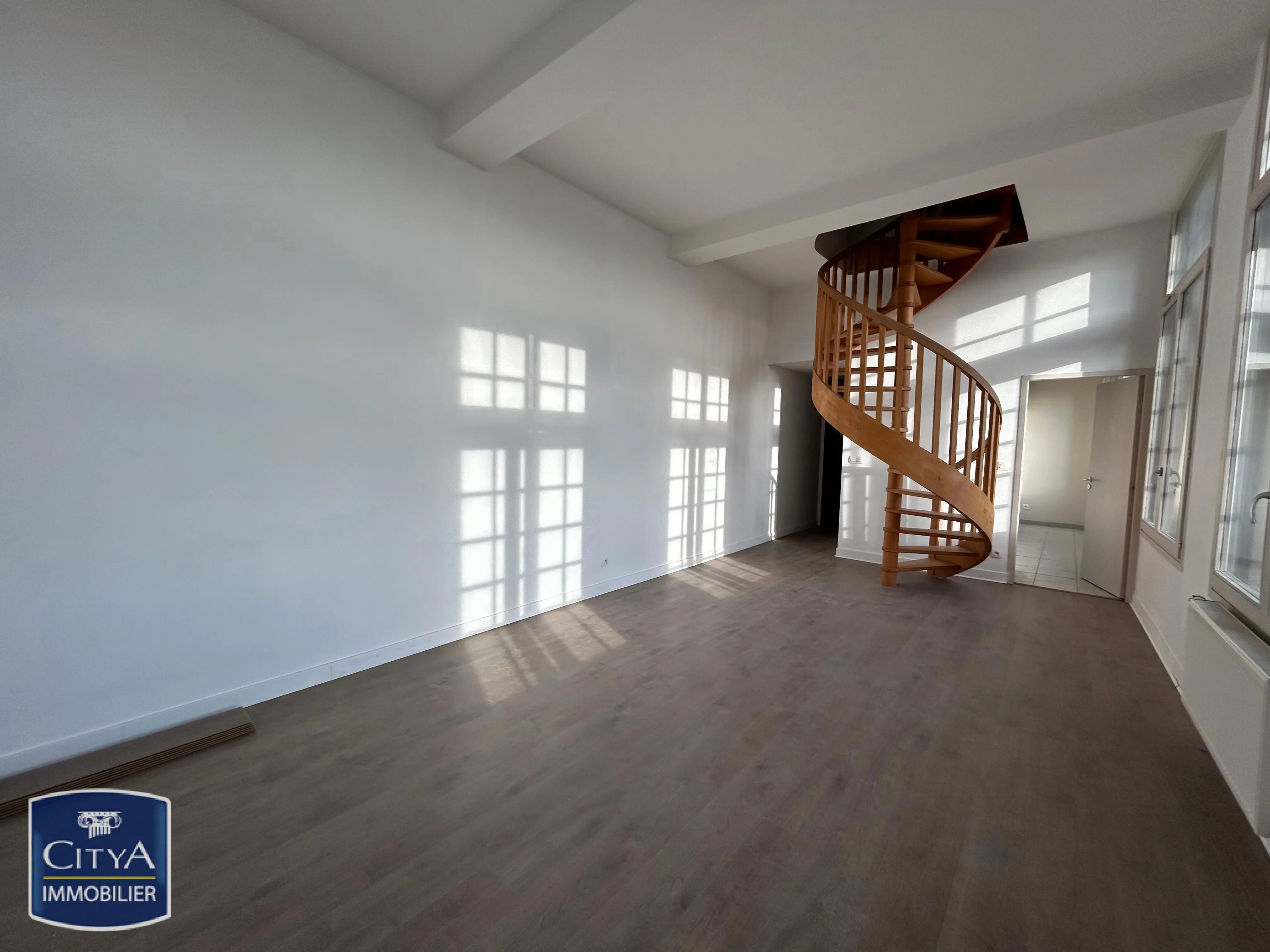 Photo 2 Appartement 3 pièces 84m²