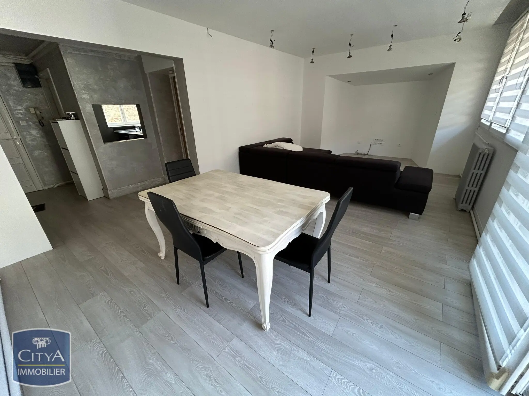 Photo 2 Appartement 5 pièces 99.8m²