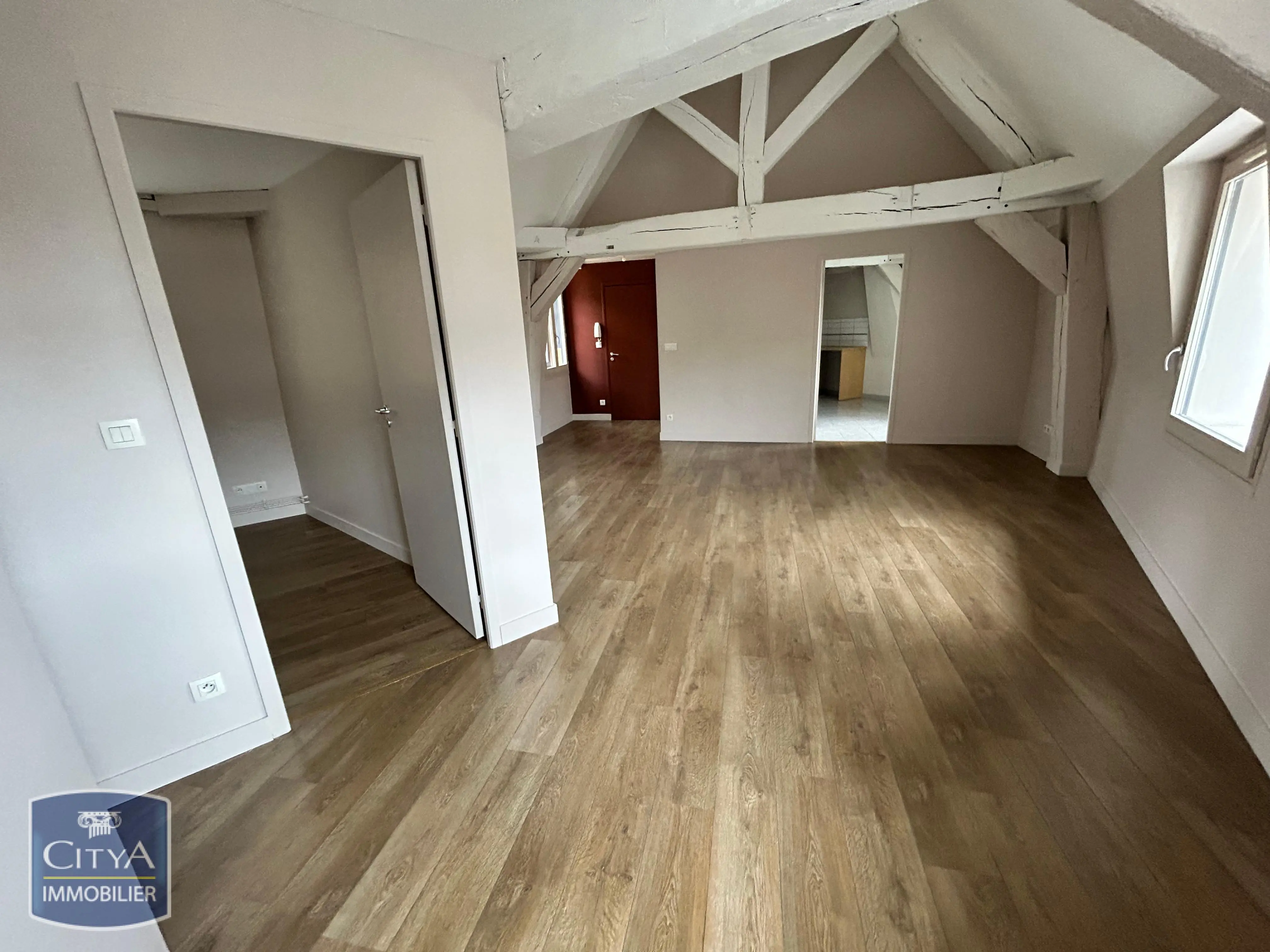 Photo 1 Appartement 2 pièces 61.8m²