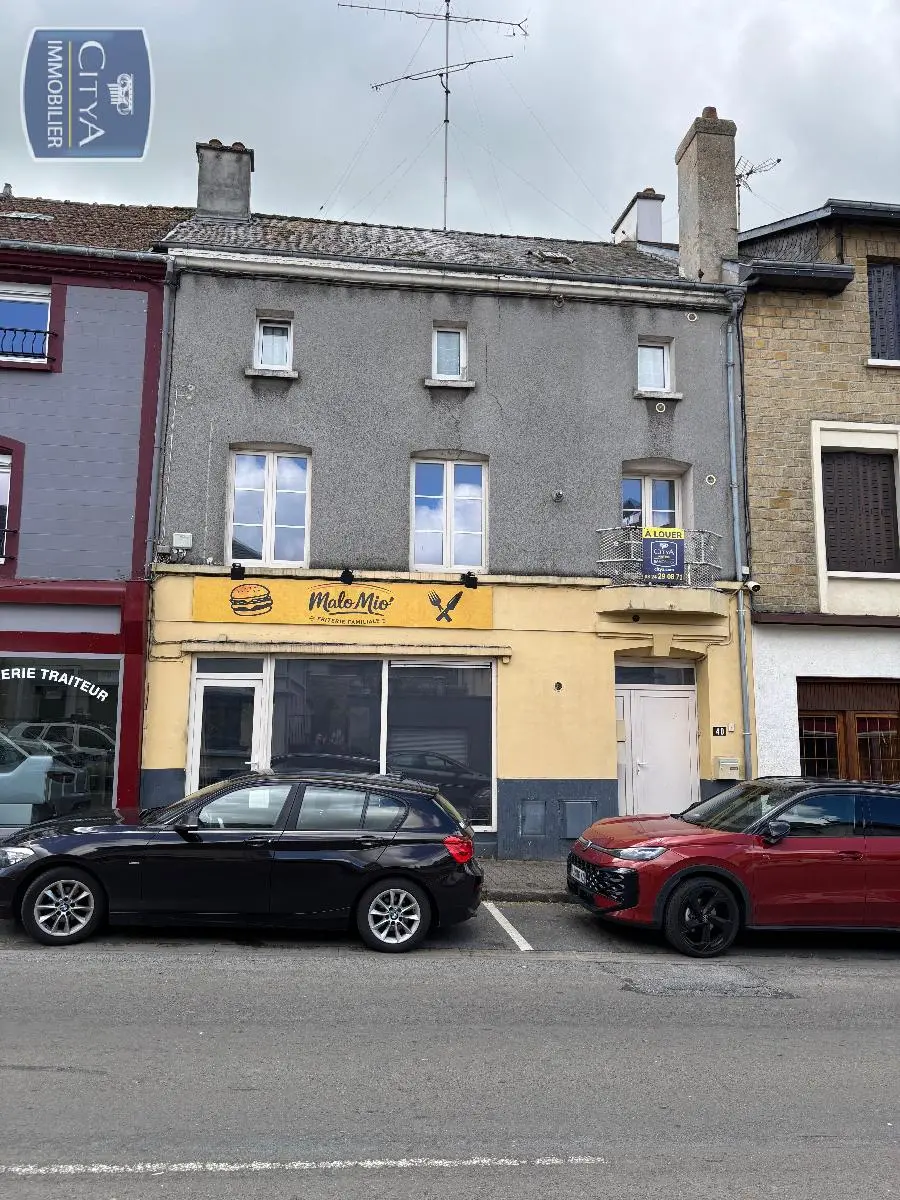 Photo 1 Immeuble 250m²