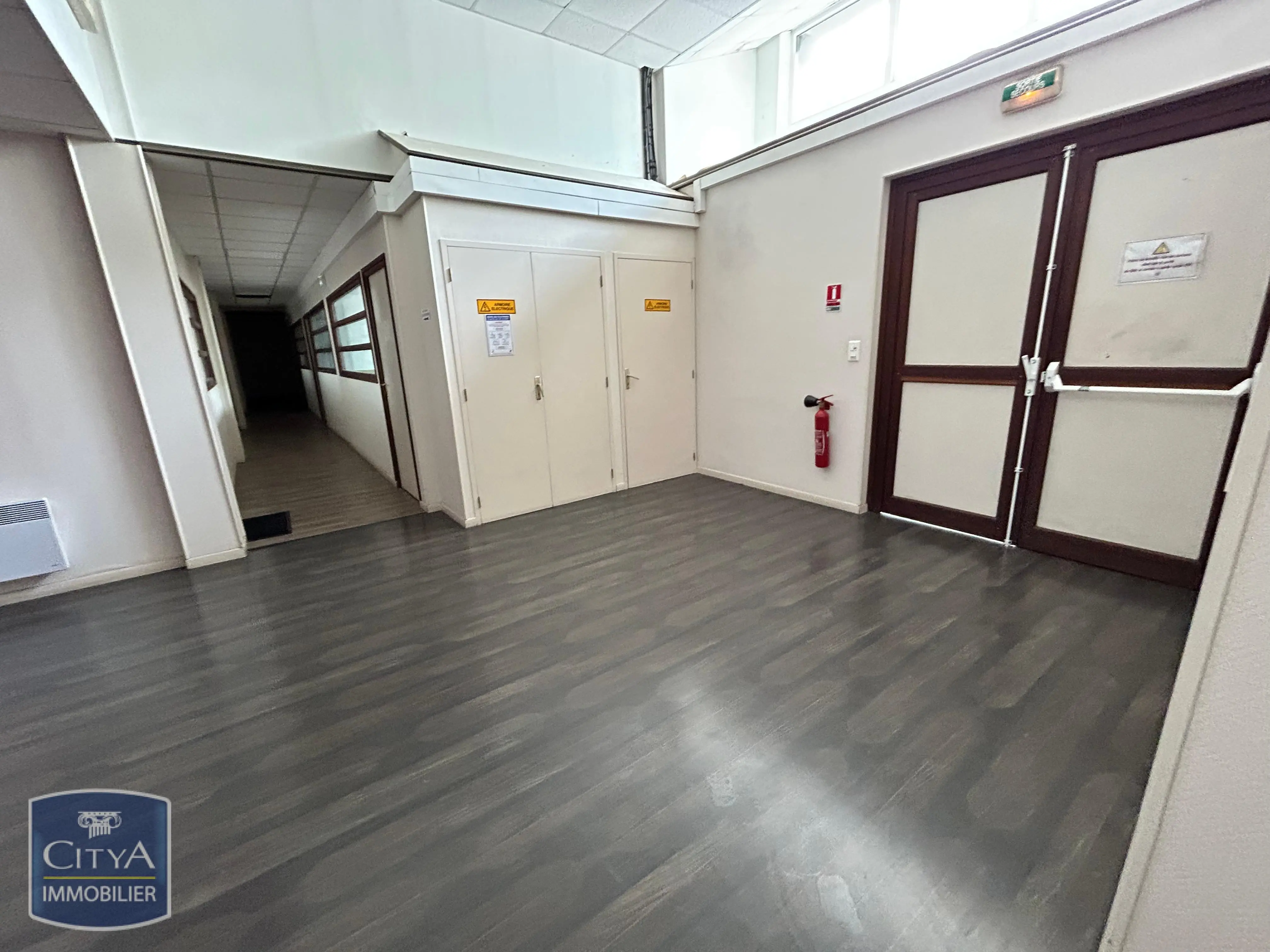 Photo 3 Local Professionnel 72.92m²