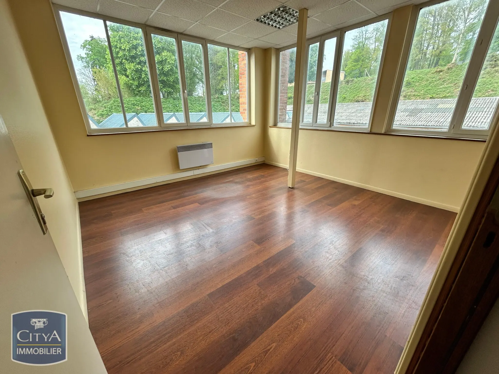 Photo 8 Local Professionnel 72.92m²