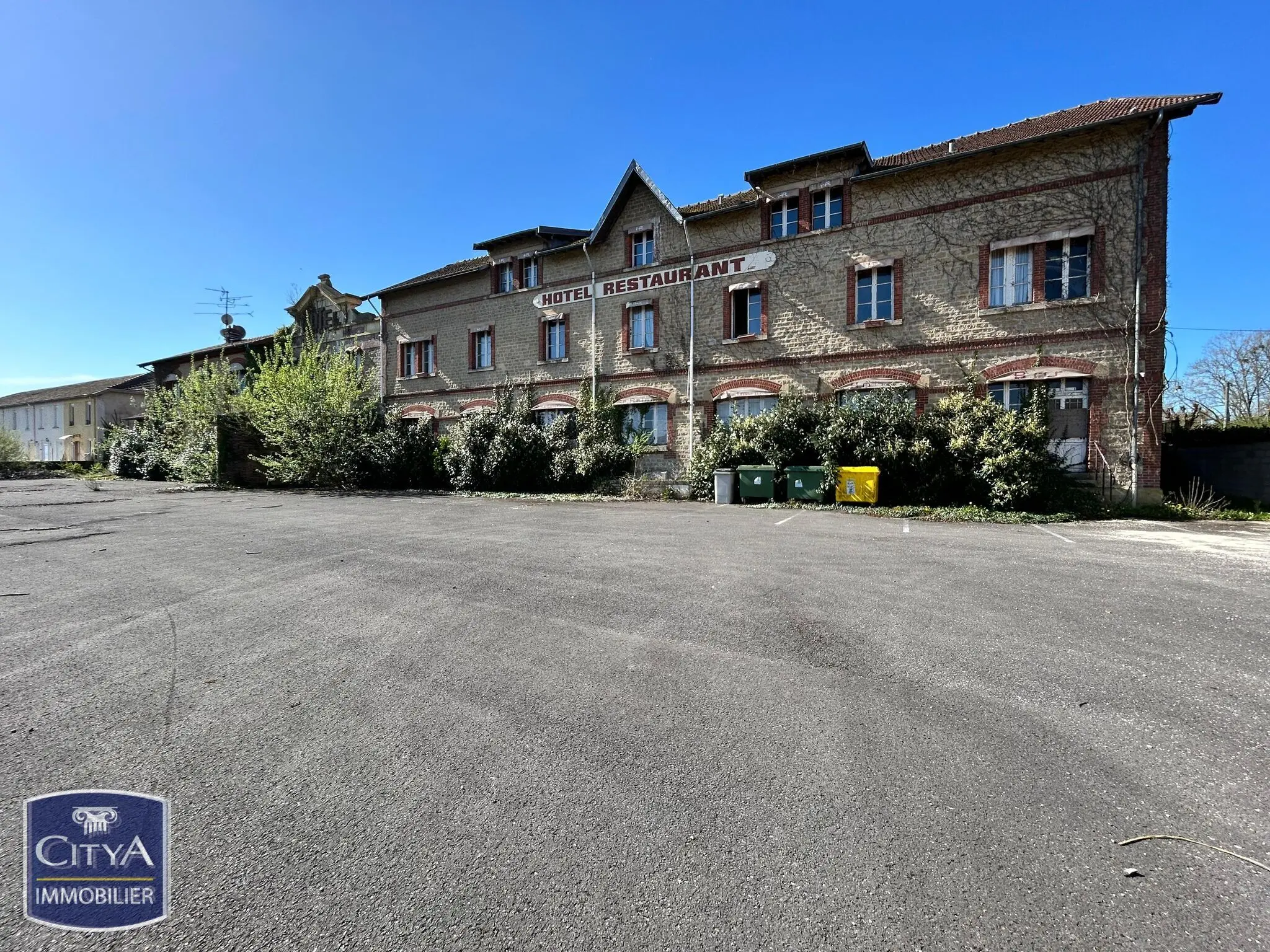 Photo 1 Immeuble 1200m²
